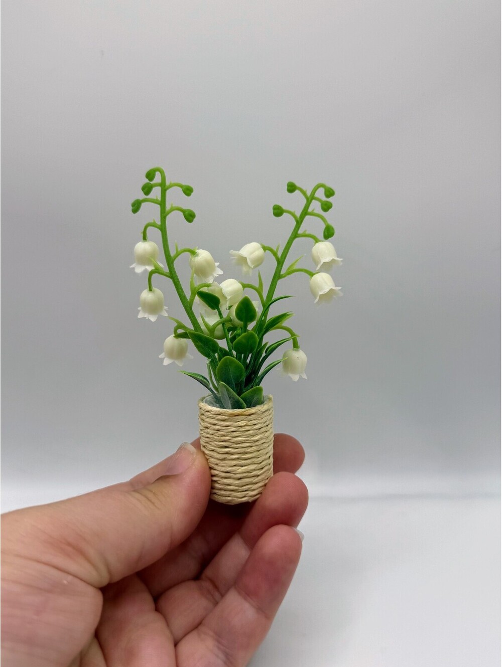 1:6 Scale Mini Potted Lily of Valley Flowers Woven Basket Dollhouse Decor, Cream